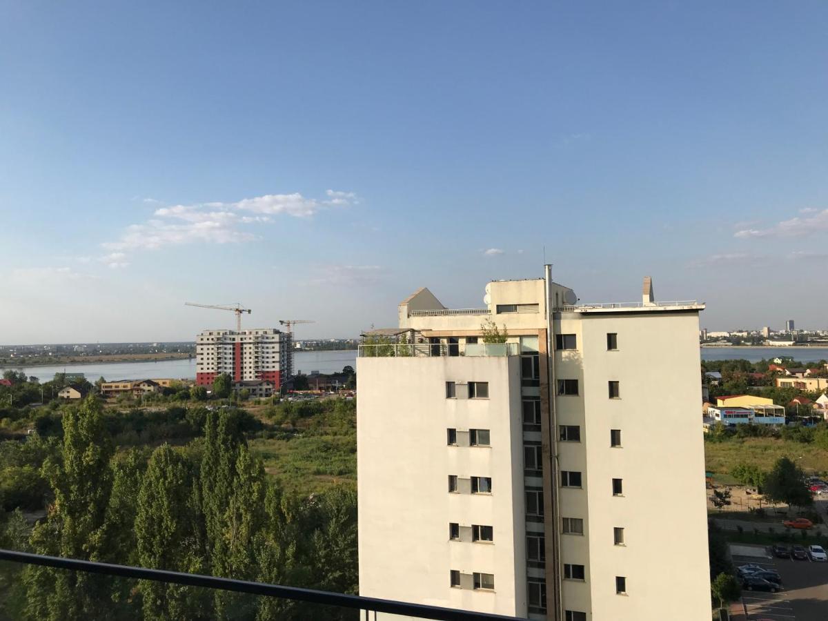 Fancy Penthouse Studio With Lakeview W10 Bukarest Exteriör bild