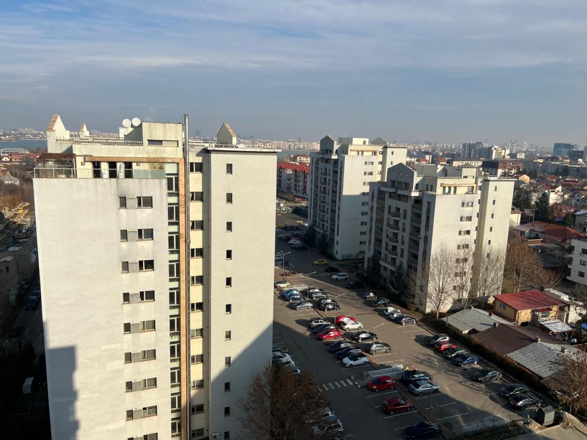 Fancy Penthouse Studio With Lakeview W10 Bukarest Exteriör bild
