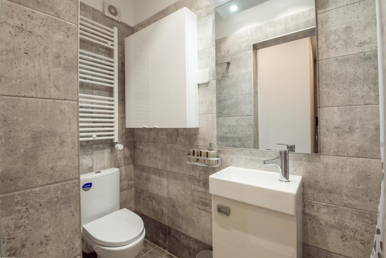 Fancy Penthouse Studio With Lakeview W10 Bukarest Exteriör bild