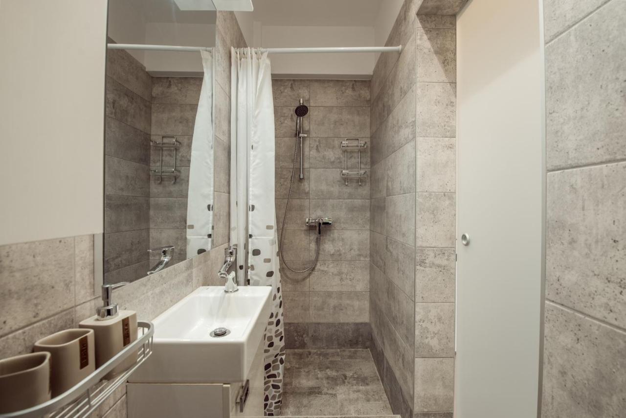 Fancy Penthouse Studio With Lakeview W10 Bukarest Exteriör bild